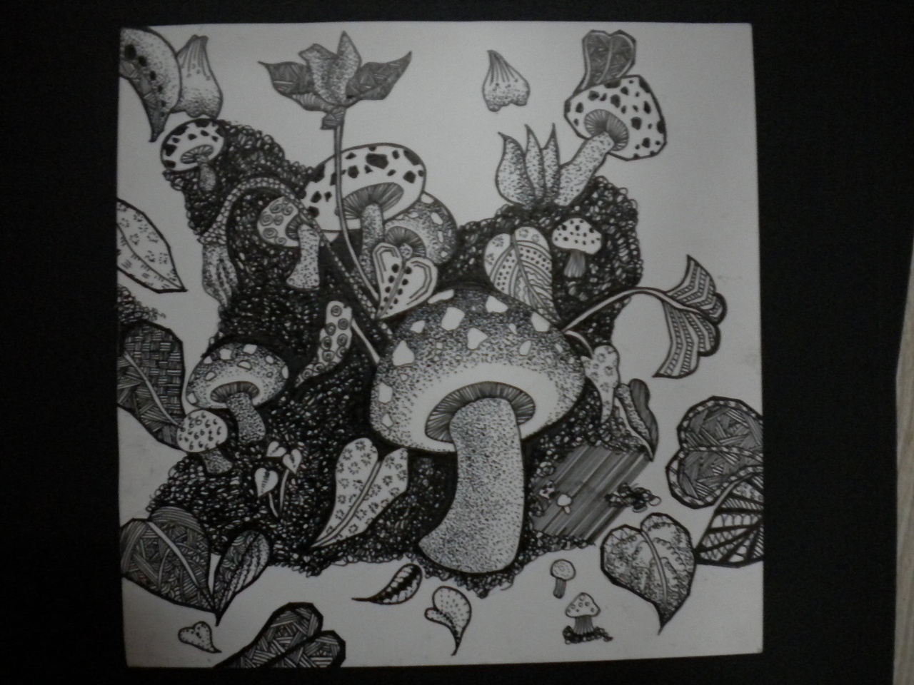 红毒菌林蘑菇黑色无缝图案。插画图片素材_ID:429217409-Veer图库