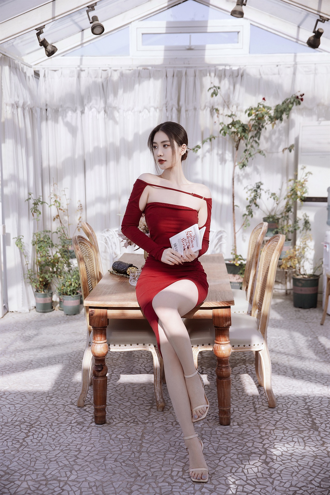 酒店风高级氛围感拍摄📸名媛千金✨（图ZMzU1Nzg5NzM2） - 时尚/艺术摄影 - 站酷设计师遇见YUJIAN原创素材 - 站酷ZCOOL