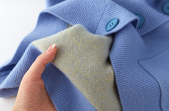 毛衣棉袄披风马甲~童装、短袖,平铺挂拍场景组合拍摄