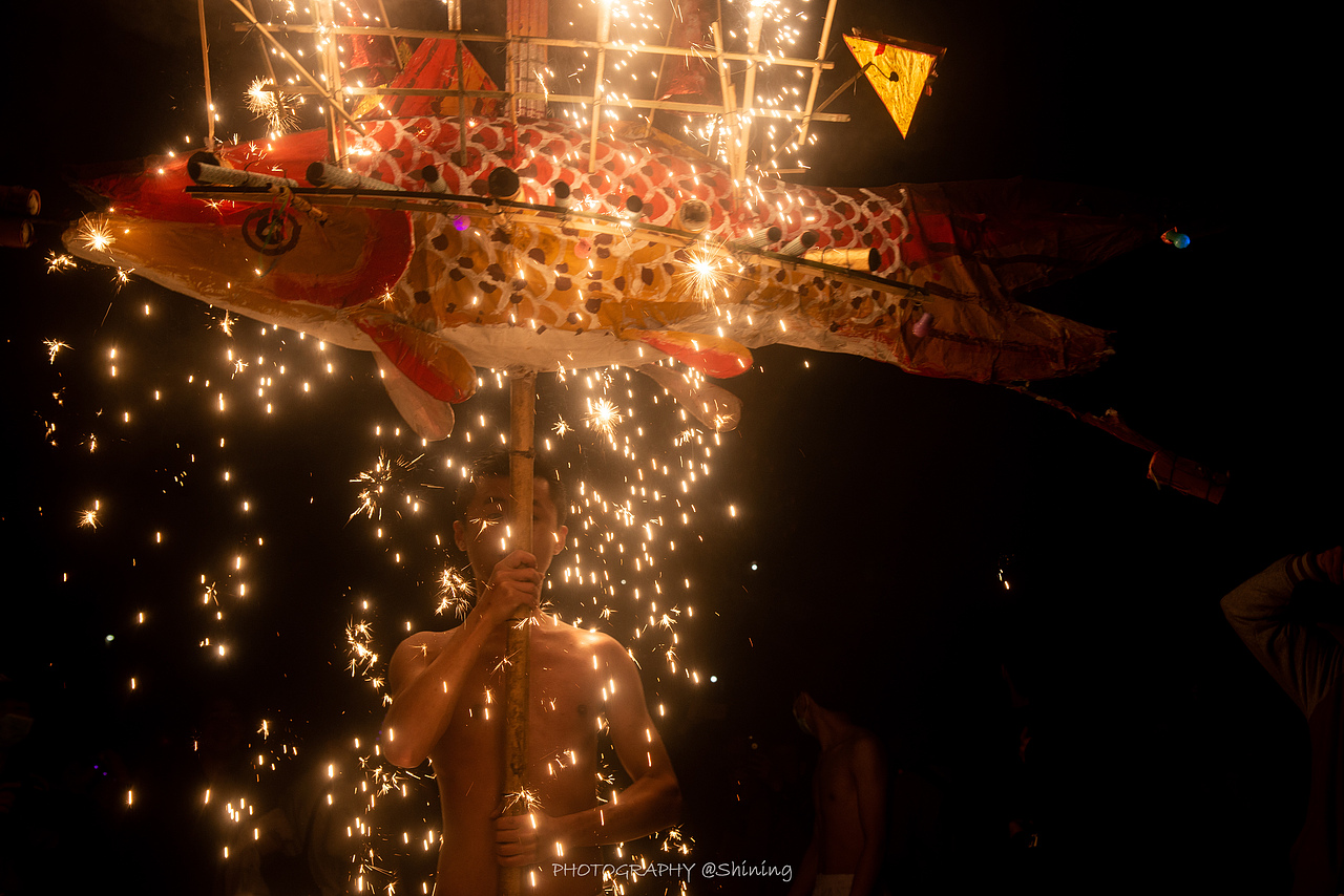 埔寨元宵烧火龙