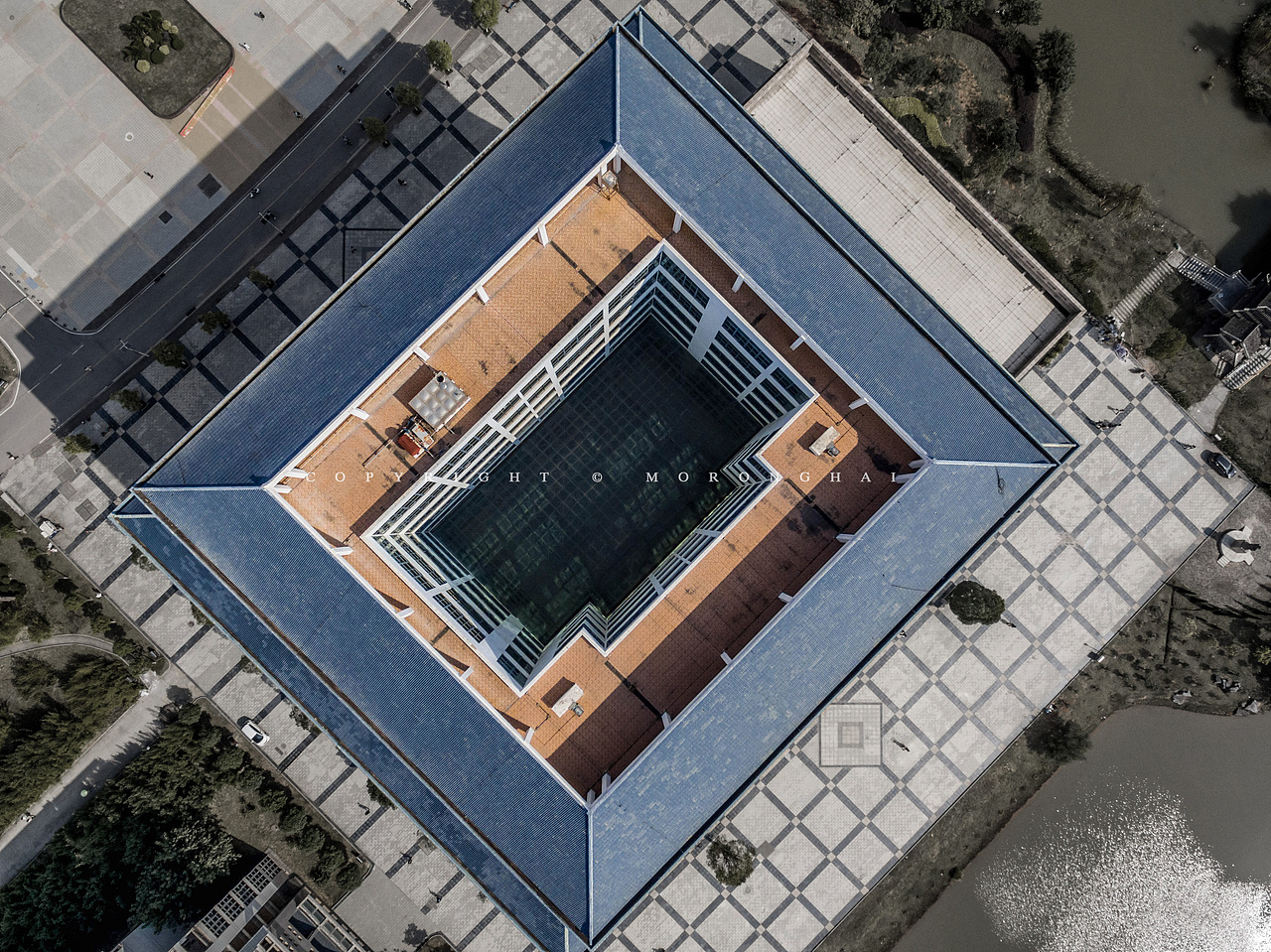 南宁学院图书馆