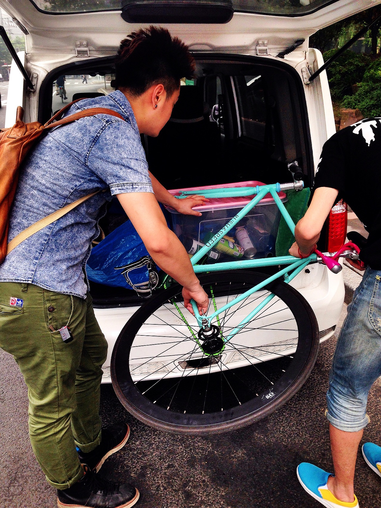 斯柯达汽车广告拍摄，tracking fire团队死飞夜骑苏州上海站（图ZMTY3NDc4MzI=） - MV - 站酷设计师Ethanstudio原创素材 - 站酷ZCOOL