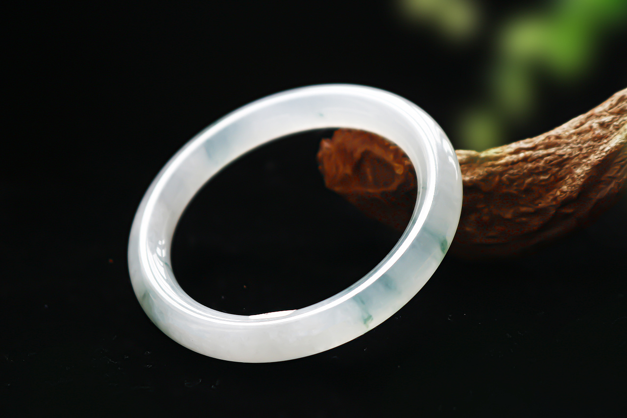 翡翠冰种手镯|摄影|产品摄影|吉丶李 - 原创作品 - 站酷 (zcool)