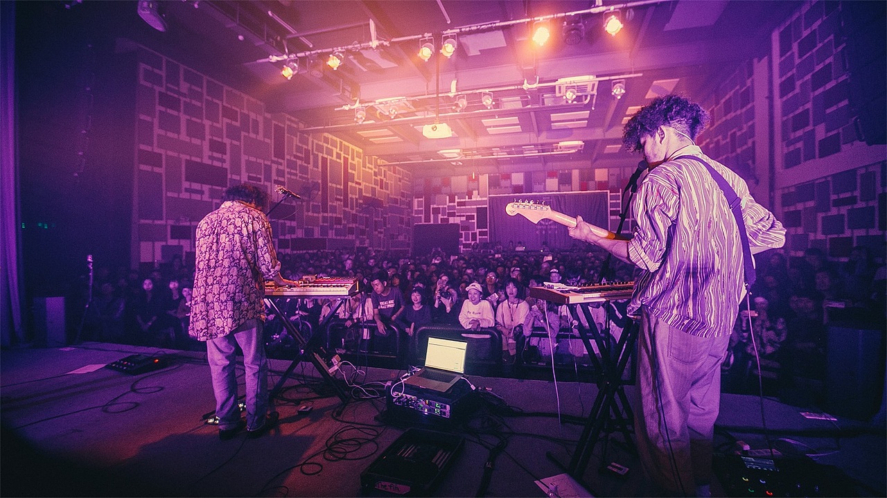 2018年 - 现场音乐LIVE演出 记录回顾（图ZMTQzMTUwODcy） - 人像摄影 - 站酷设计师乐与饵原创素材 - 站酷ZCOOL