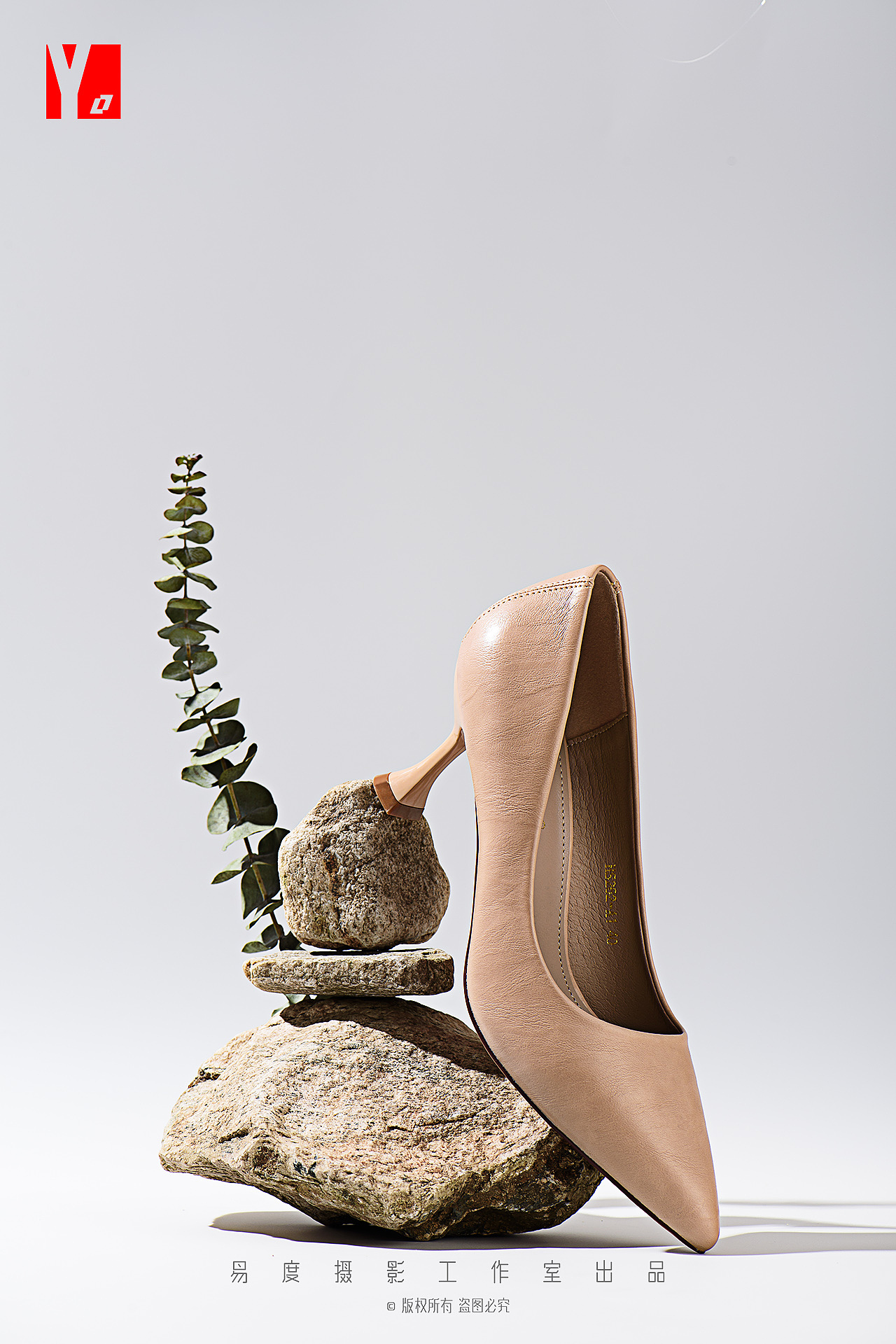 女鞋高跟鞋创意拍摄鞋子