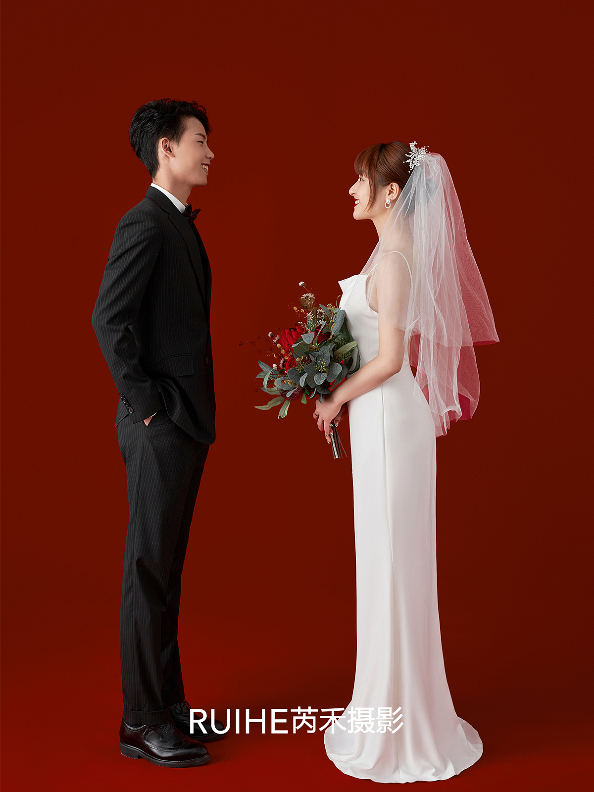 室内极简婚纱照,总能用一张张最简单照片打动人心（图ZMjcwNDYzMzYw） - 婚礼摄影 - 站酷设计师遇见YUJIAN原创素材 - 站酷ZCOOL