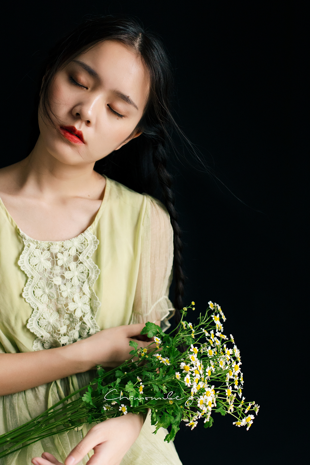 洋甘菊女孩（图ZMTY0MTA5MjMy） - 人像摄影 - 站酷设计师萄子的萄原创素材 - 站酷ZCOOL