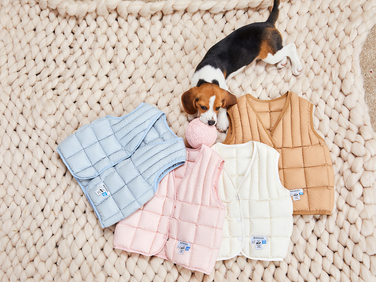 秋日世界畅想 | minipeace童装（图ZMjE4NzM2OTAw） - 人像摄影 - 站酷设计师rrrrui原创素材 - 站酷ZCOOL