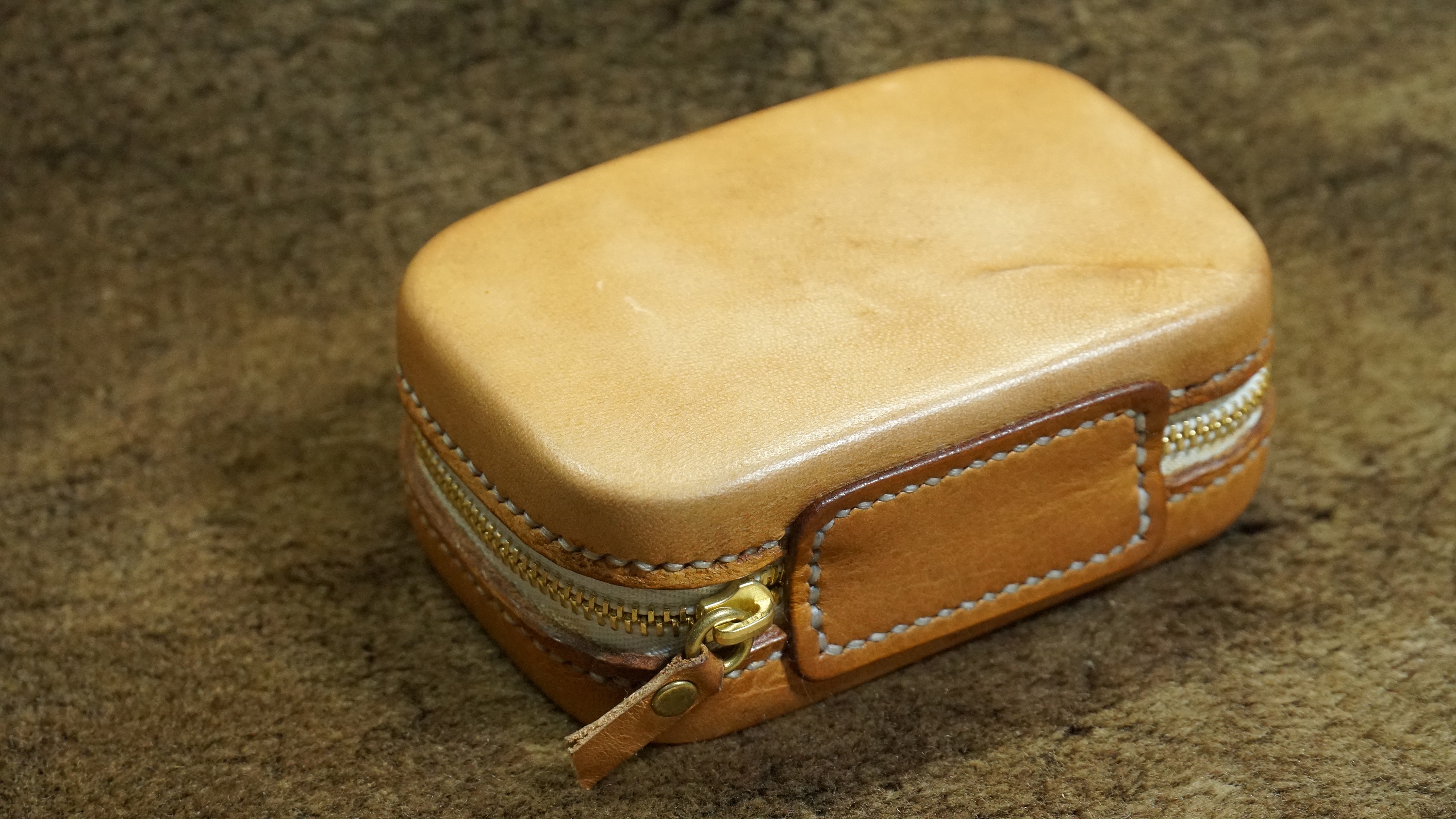 原色植鞣革小物(蓝牙耳机)收纳包