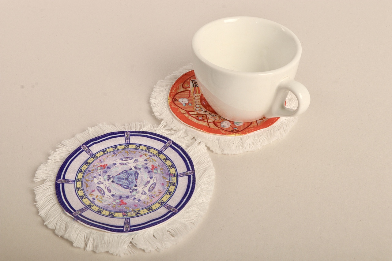 以“艾德莱斯绸”为主题的新疆博物馆文创设计（图ZMjY0OTQwODU2） - 品牌 - 站酷设计师加点盐吧原创素材 - 站酷ZCOOL