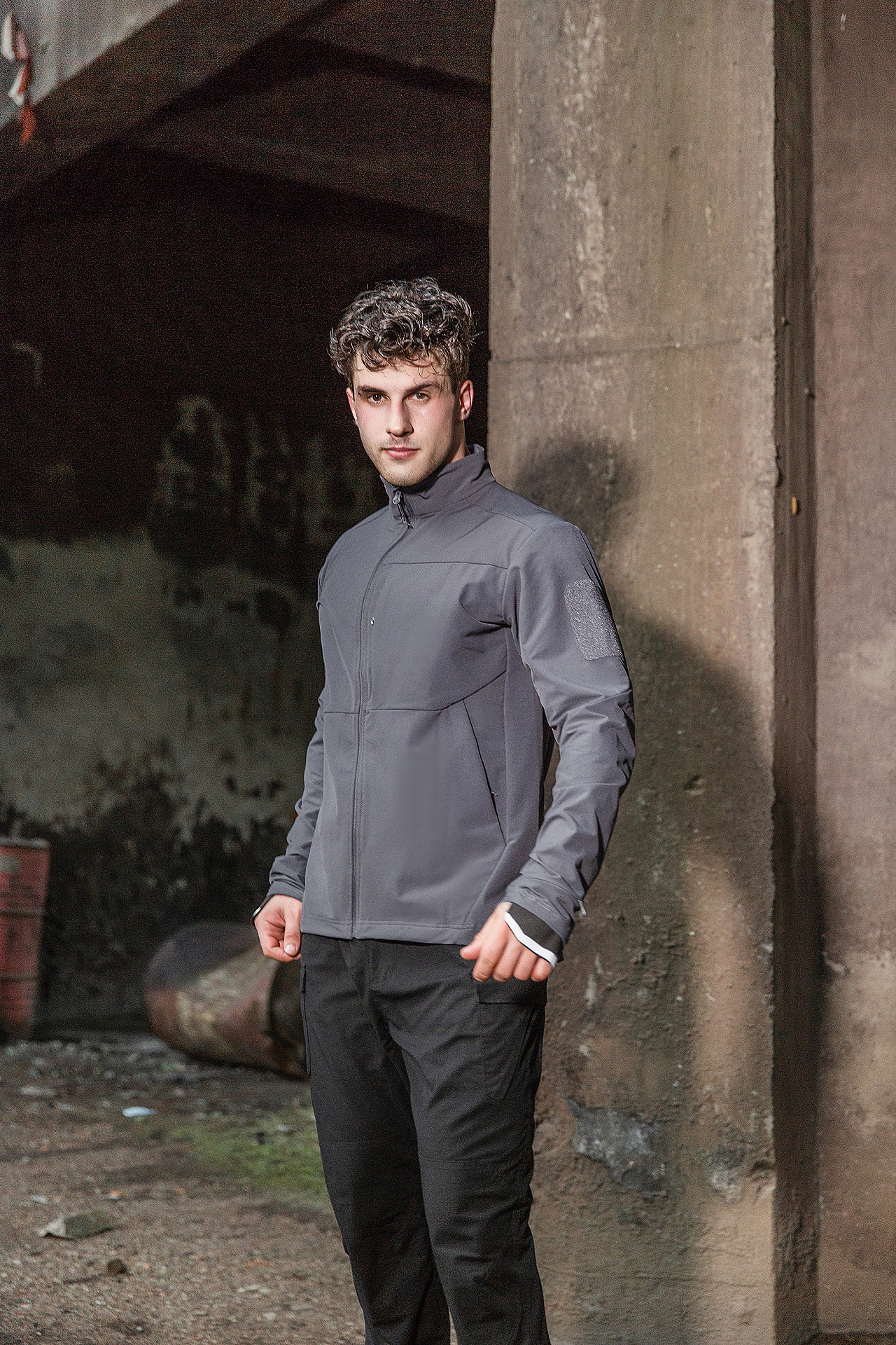 工业风服装摄影