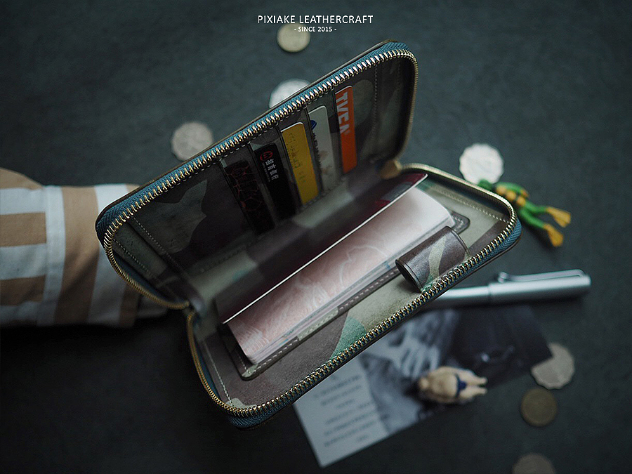 皮侠客P.X.K - 多功能军绿迷彩拉链护照包