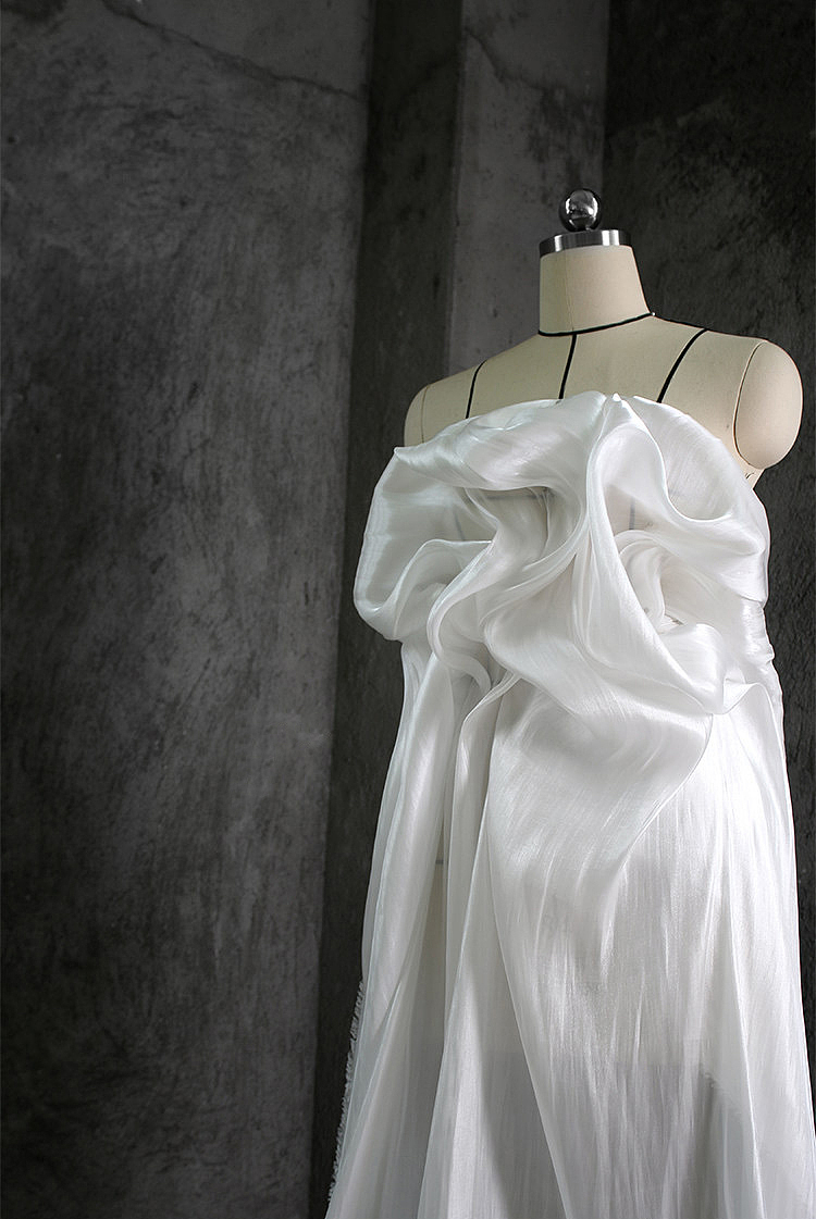 服装裁料创作摄影