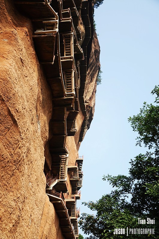 在天水 麦积山石窟