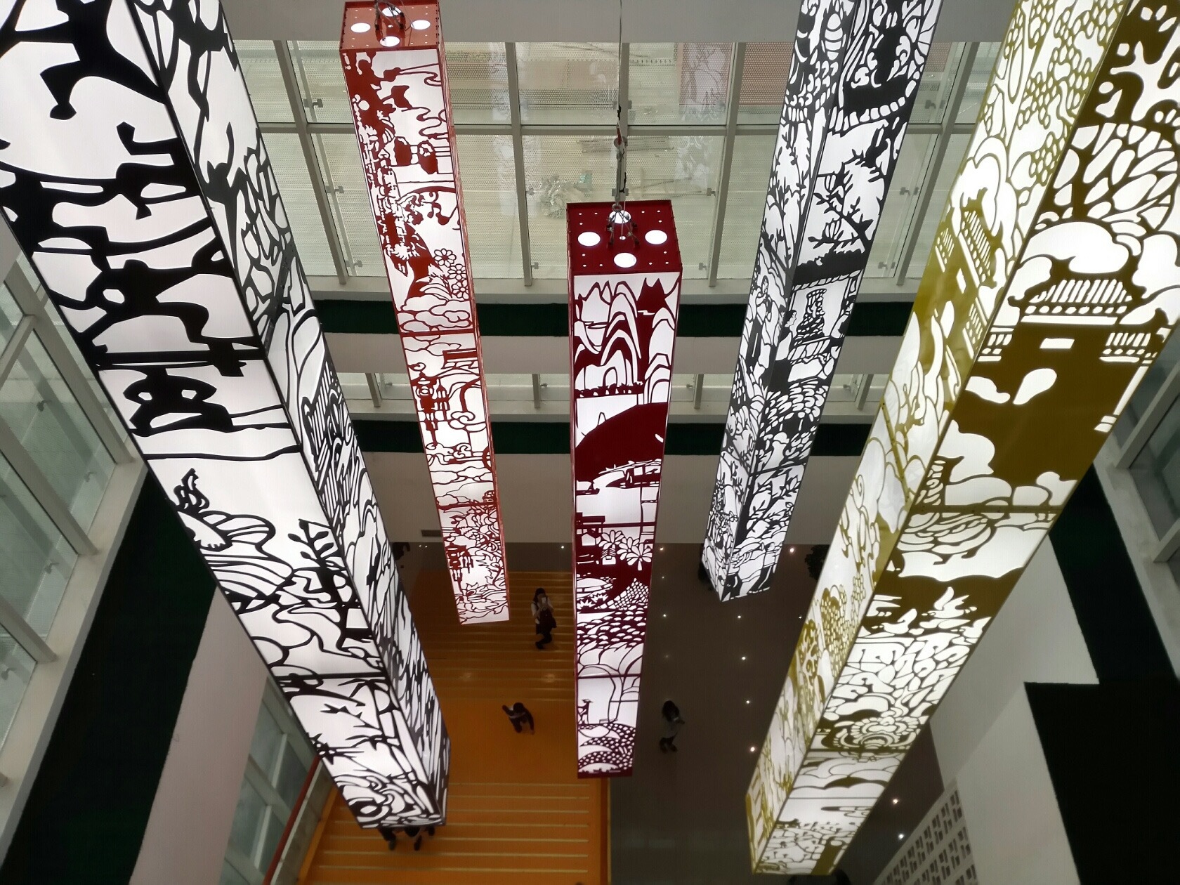 不一样的剪纸体验.