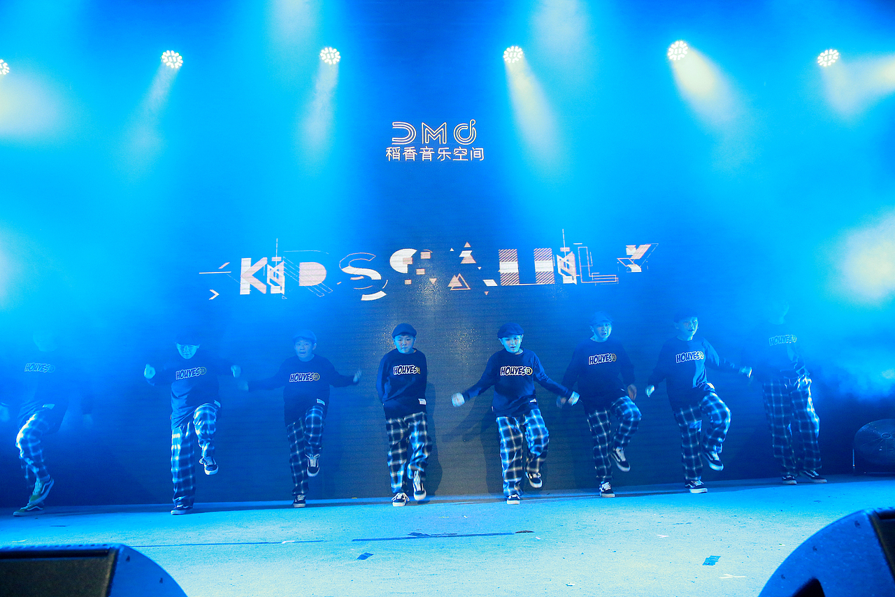 南京KidsFamily少儿街舞｜九周年少儿家族街舞超级公演（图ZMjA1MDU2MTQ0） - 人文/纪实摄影 - 站酷设计师KidsFamily街舞原创素材 - 站酷ZCOOL