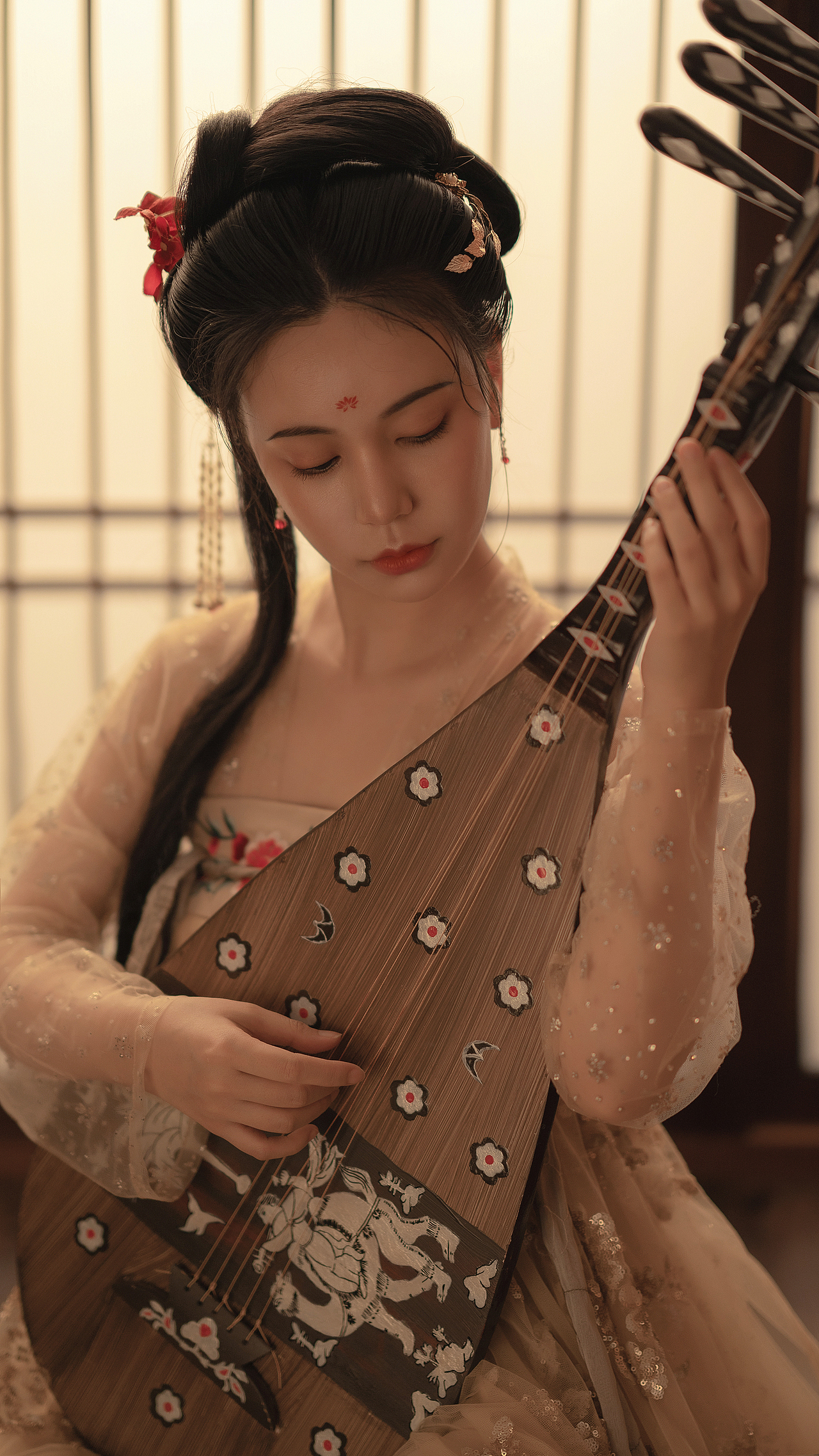 云想衣裳花想容（图ZMjE3ODI0OTI0） - 人像摄影 - 站酷设计师忱瑾子原创素材 - 站酷ZCOOL