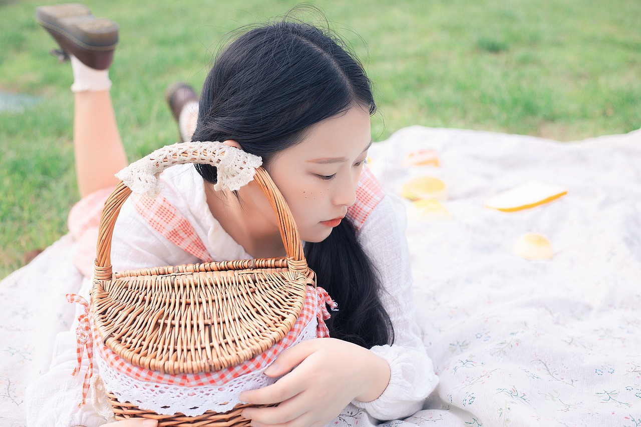 野餐（图ZMTcxMDEwODI0） - 人像摄影 - 站酷设计师爱拍照的小丸子原创素材 - 站酷ZCOOL