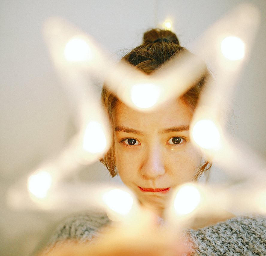 {海德娜娜}十二月微光（图ZMzg1Nzc4NDA=） - 人像摄影 - 站酷设计师hidenana海德娜娜原创素材 - 站酷ZCOOL