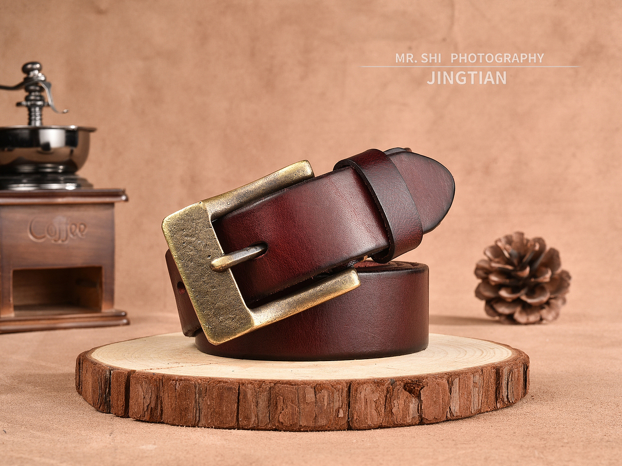 针扣皮带拍摄 复古皮带拍摄皮带拍摄