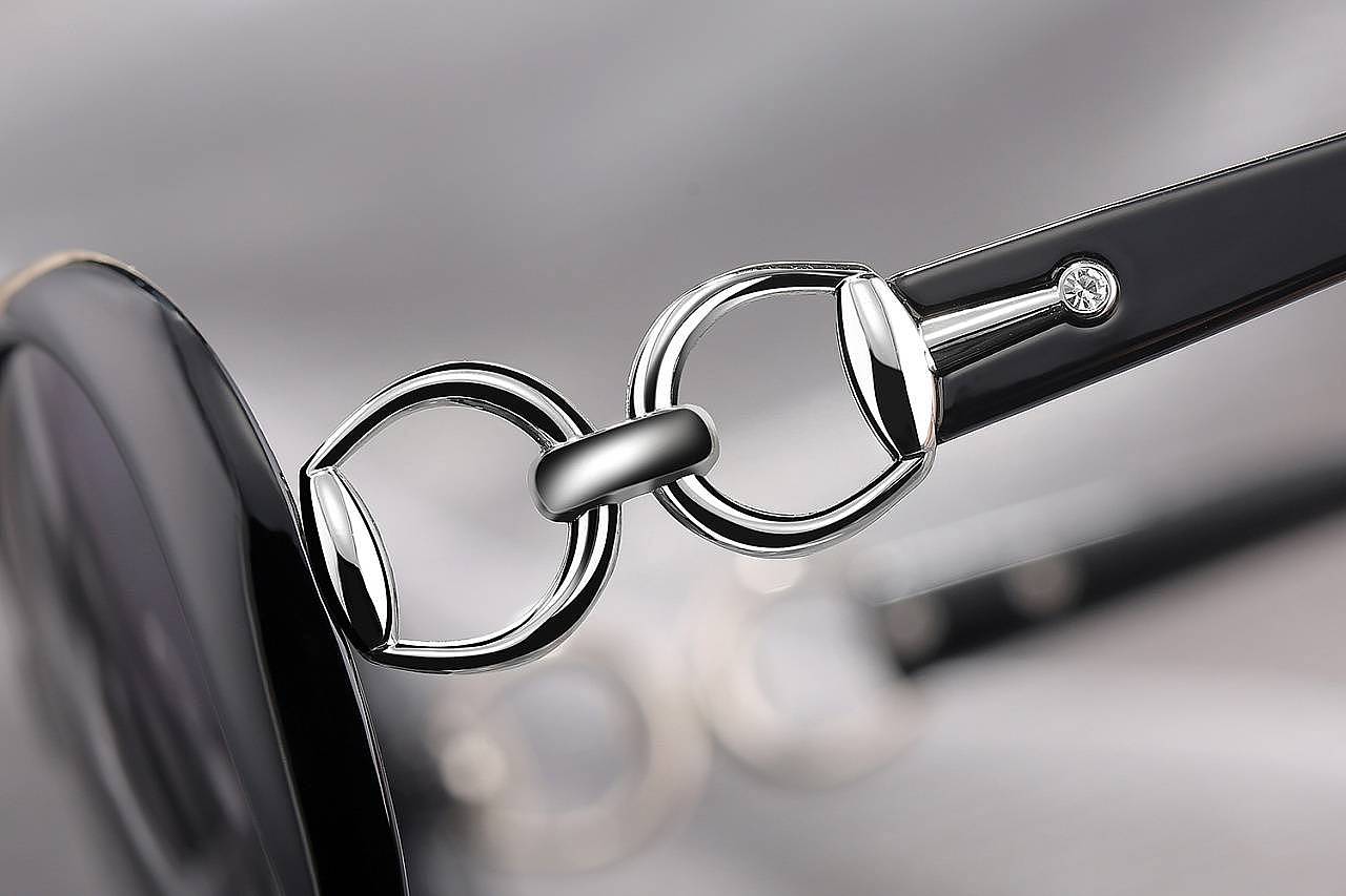 眼镜细节特写精修（图ZMjE4NzU5NDA0） - 修图/后期 - 站酷设计师师傅叫我修模特原创素材 - 站酷ZCOOL