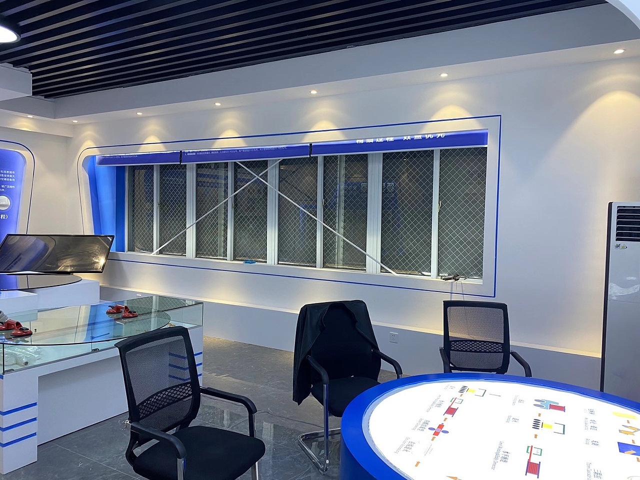 江西銅業(yè)集團(tuán)有限公司勞模創(chuàng)新工作室設(shè)計(jì)方案（圖ZMjU5NjkxMTQ4） - 展陳設(shè)計(jì) - 站酷設(shè)計(jì)師象牙灣原創(chuàng)素材 - 站酷ZCOOL