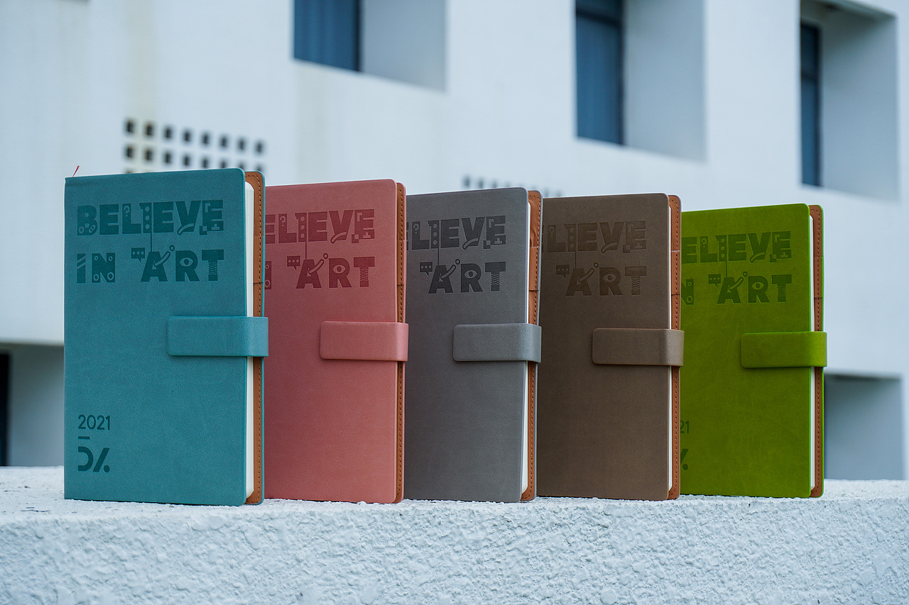 2021深圳大学艺术学部迎新礼包 Believe In Art(图ZMjcwMzMwNDA4) - IP形象 - 站酷设计师千山万壑原创素材 - 站酷ZCOOL