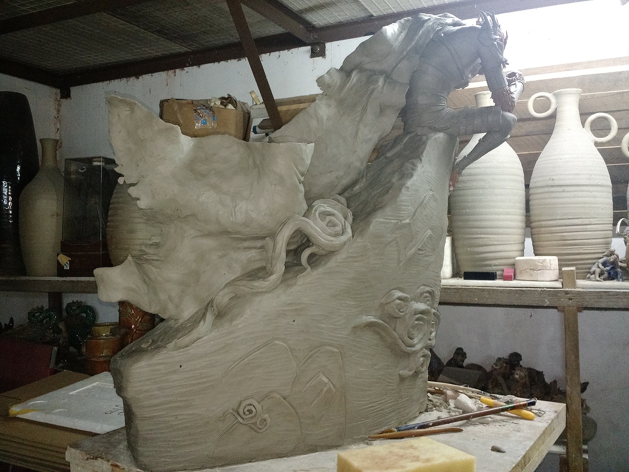石湾泥塑大圣归来（图ZNDI5NTI1MzY=） - 工艺品设计 - 站酷设计师泥塑梁小手原创素材 - 站酷ZCOOL