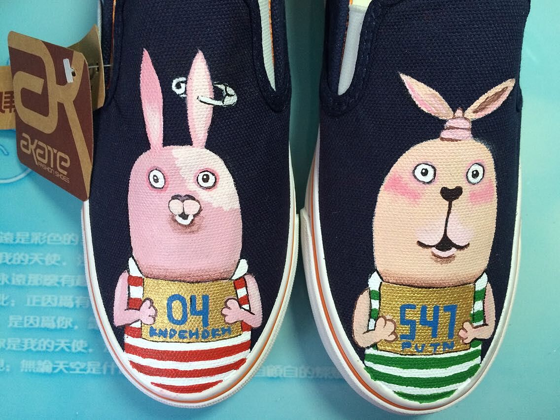 越狱兔~  深色裸鞋实在不好画,呵呵