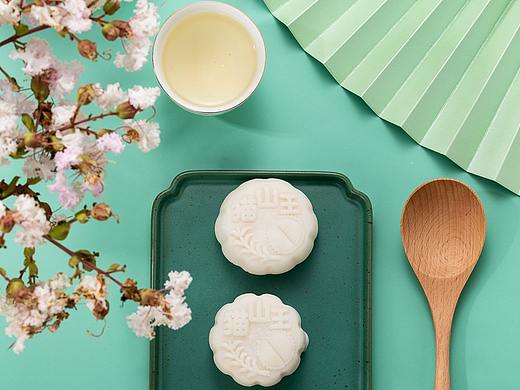 美食攝影 × 冰皮榴蓮月餅 × 清雅婉約 × 辰光攝影（個(gè)人主頁(yè)-ZNDgzMjI1NzY=） - 產(chǎn)品攝影 - 站酷設(shè)計(jì)師西山食紀(jì)原創(chuàng)素材 - 站酷ZCOOL