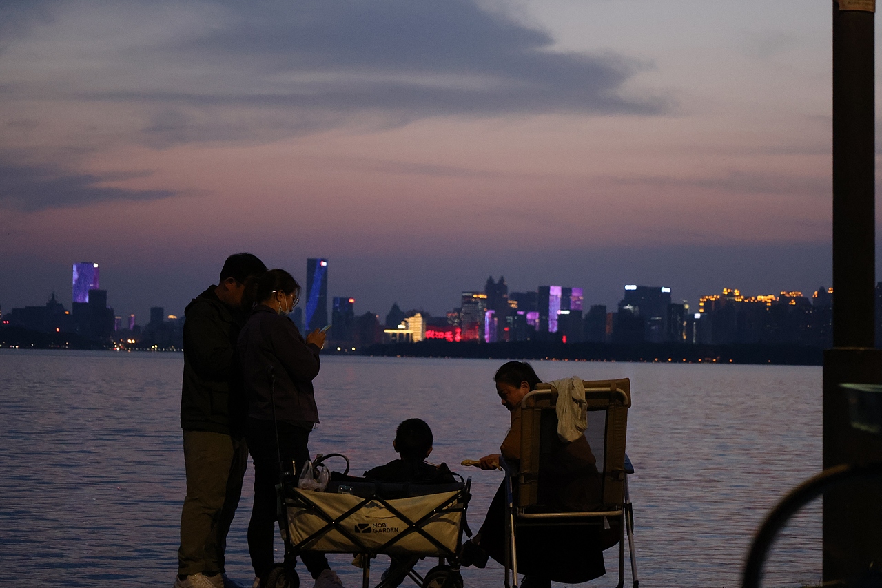 黄献新：武汉东湖摄影（图ZMzU1MTg0MzA0） - 人文/纪实摄影 - 站酷设计师黄献新原创素材 - 站酷ZCOOL