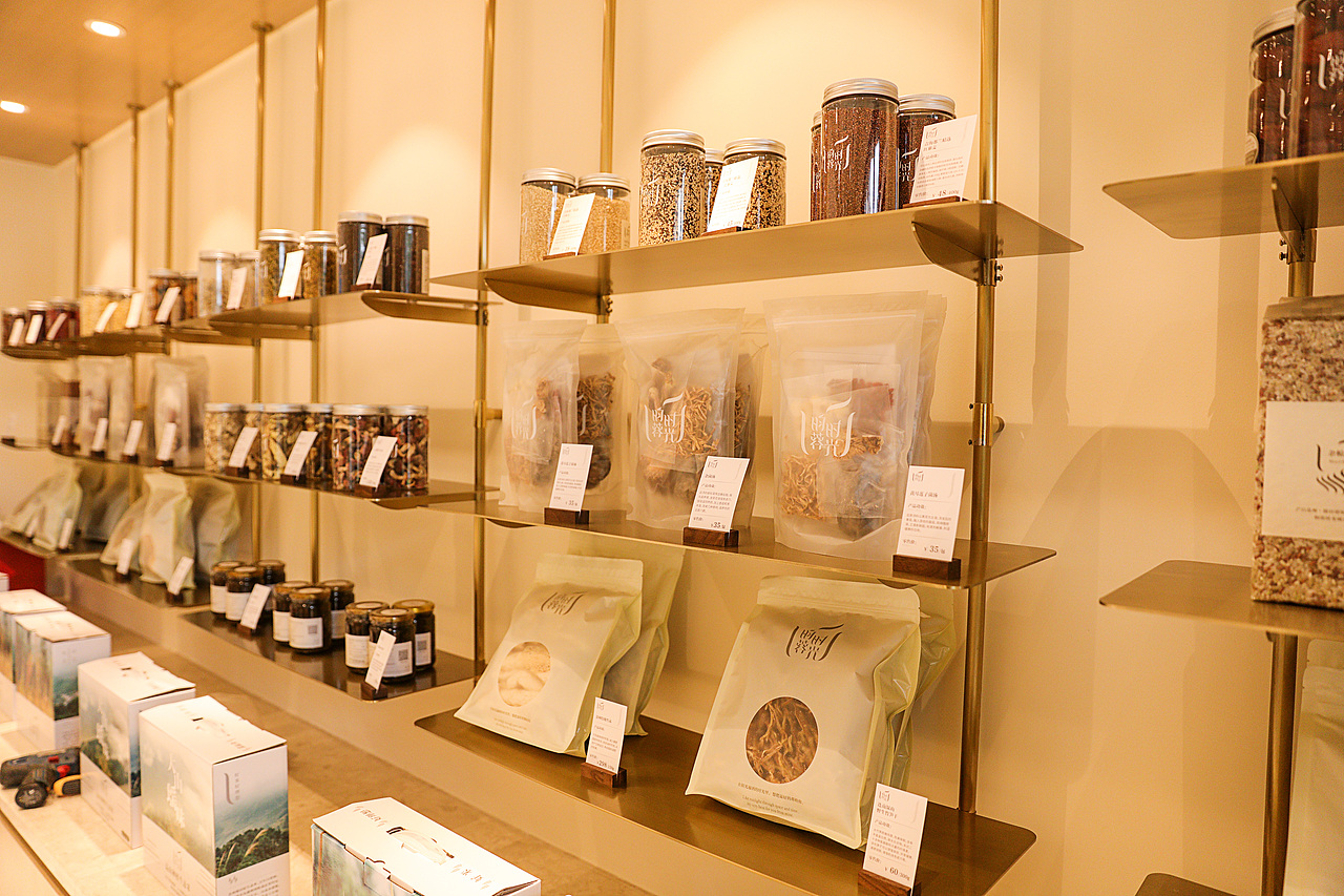 展柜专业定制广州展柜工厂烤漆展柜高档展柜（图ZMTQ4NzgzMTY4） - 展陈设计 - 站酷设计师专业定制展柜原创素材 - 站酷ZCOOL