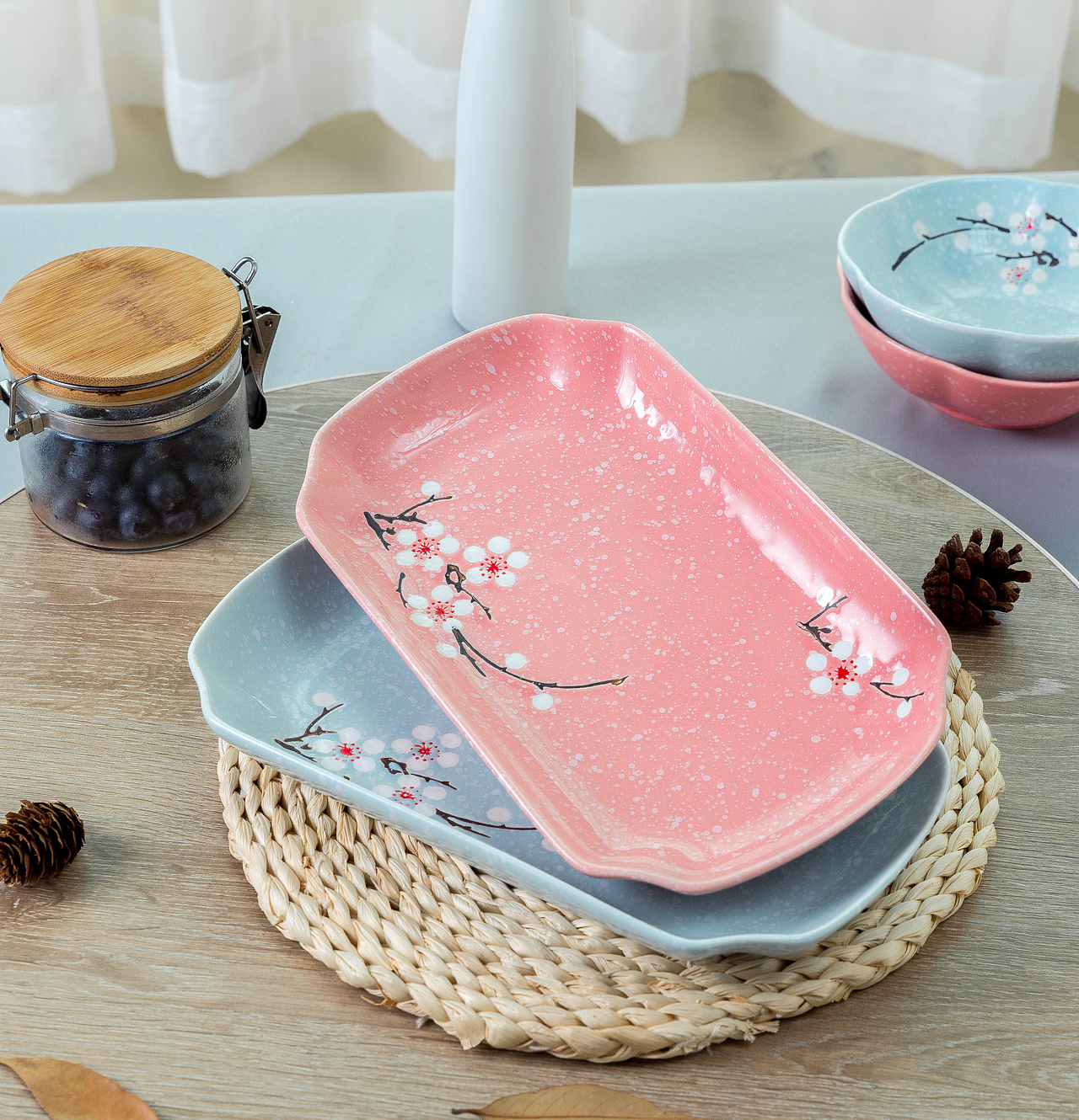 新中式风格飘雪梅花碗碟套装