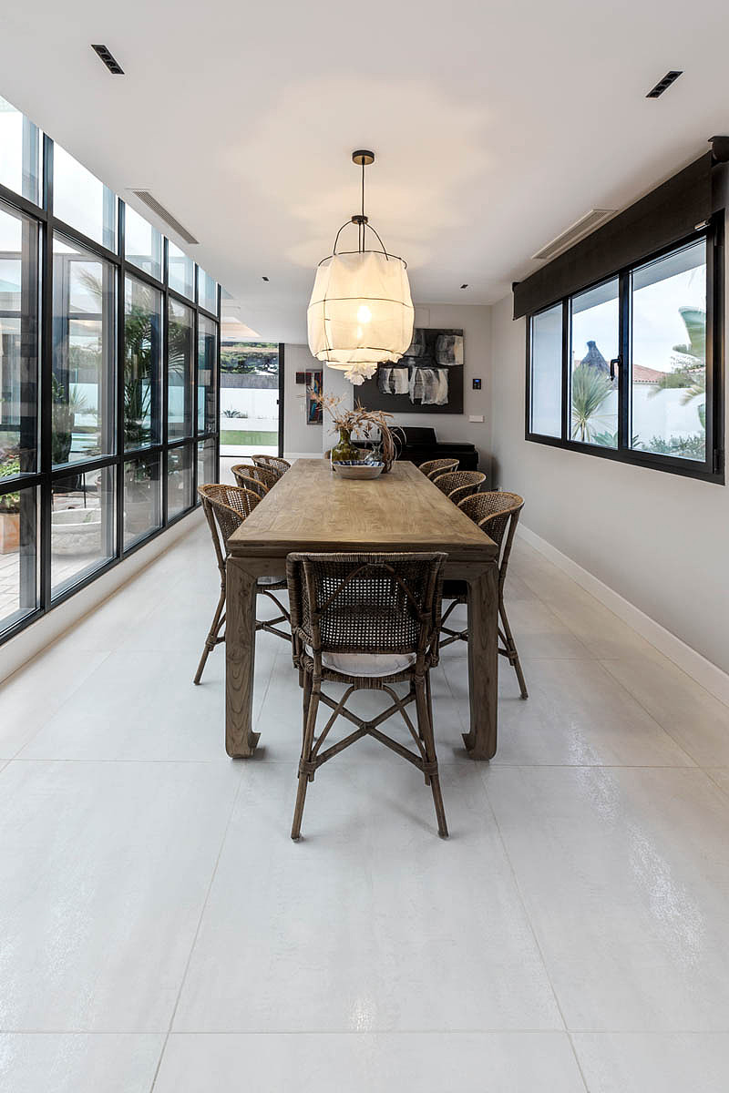 加的斯白色海滨别墅