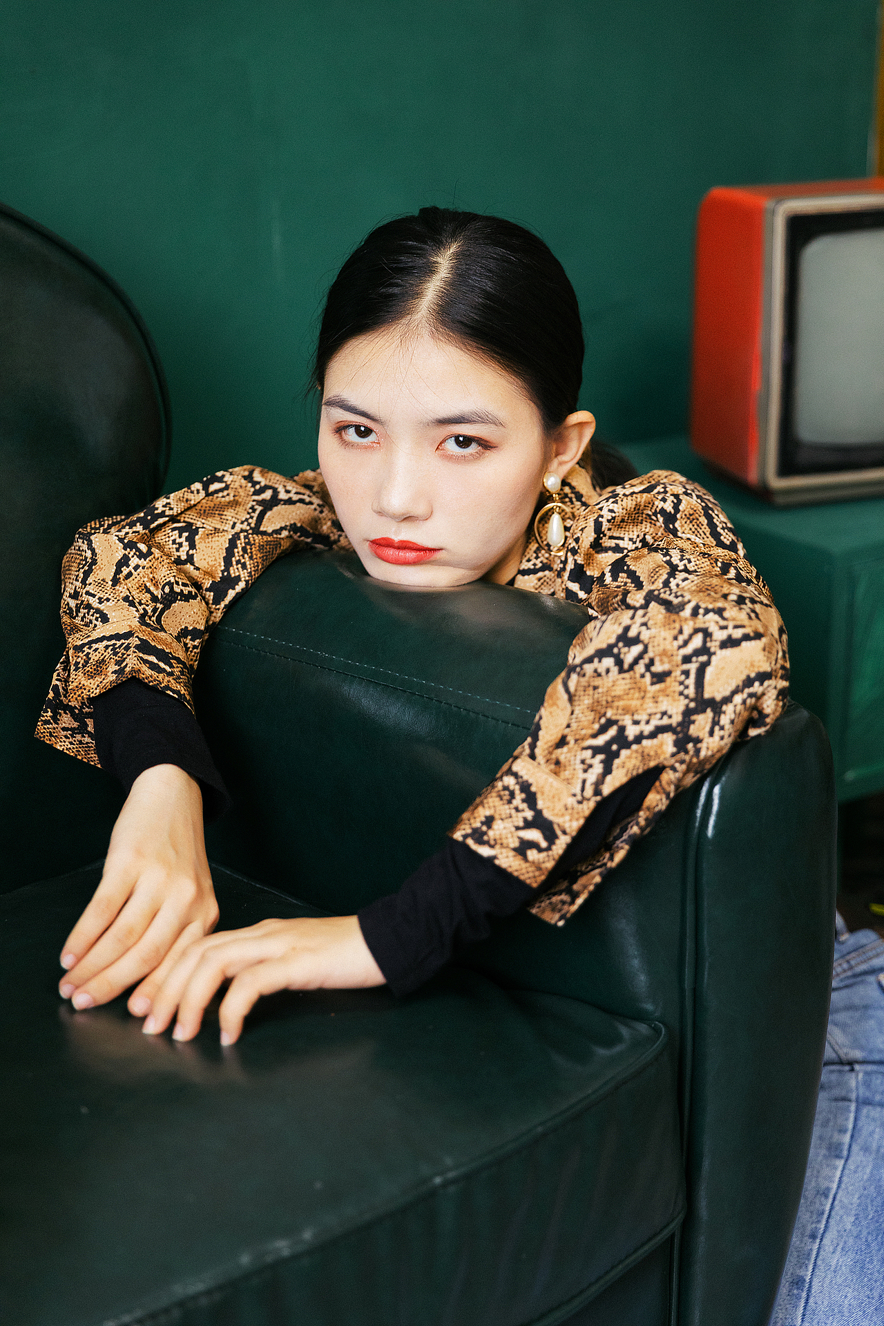 【人像】記得要酷一點(diǎn)（圖ZMTg0MTQxMTYw） - 人像攝影 - 站酷設(shè)計(jì)師未羊NAUIL原創(chuàng)素材 - 站酷ZCOOL