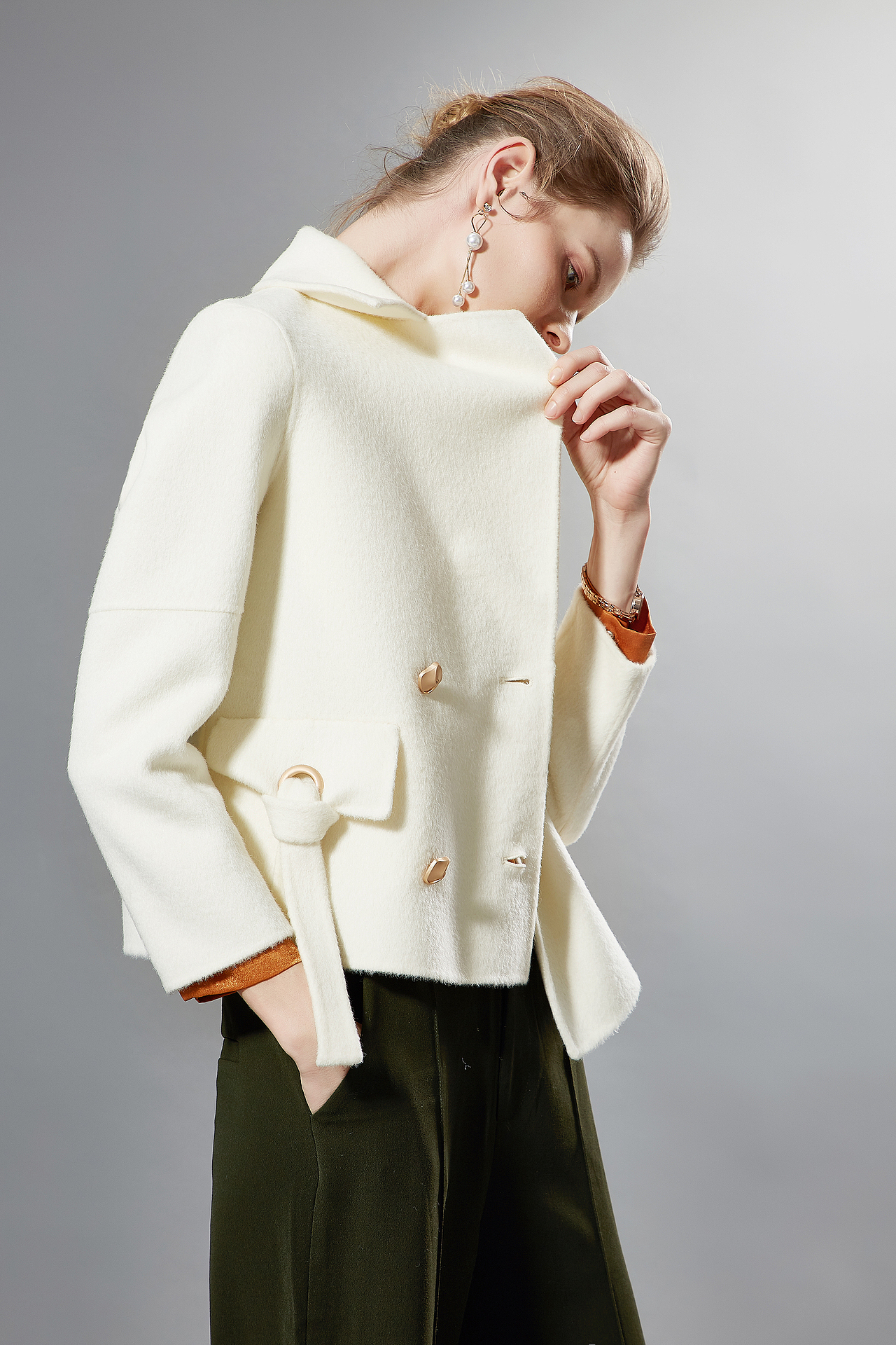 羊绒大衣的拍摄 更注重的质感的体现