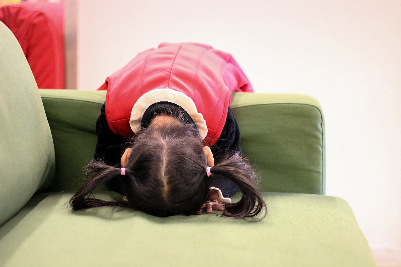 宜家行之天真无邪小美女