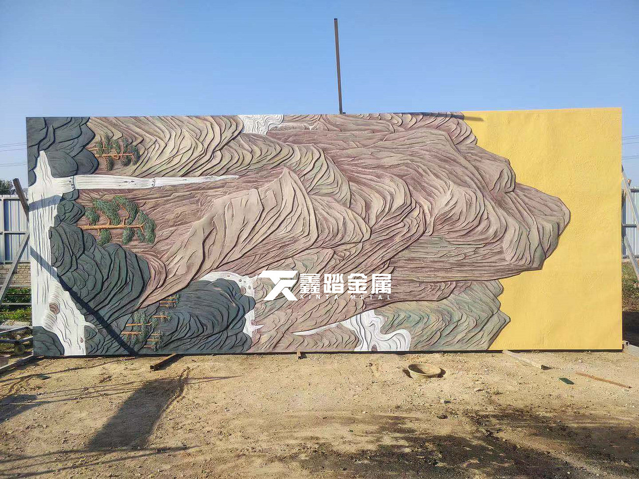大型紫铜手工锻造山水壁画——紫铜锻造大型背景墙