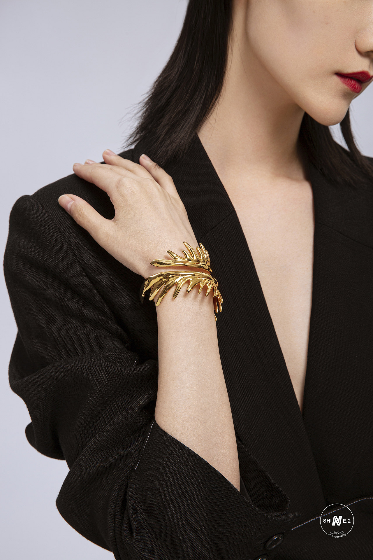 Daartemis 首饰佩戴图拍摄（图ZMjQ3MzE4NTky） - 产品摄影 - 站酷设计师山图文化原创素材 - 站酷ZCOOL