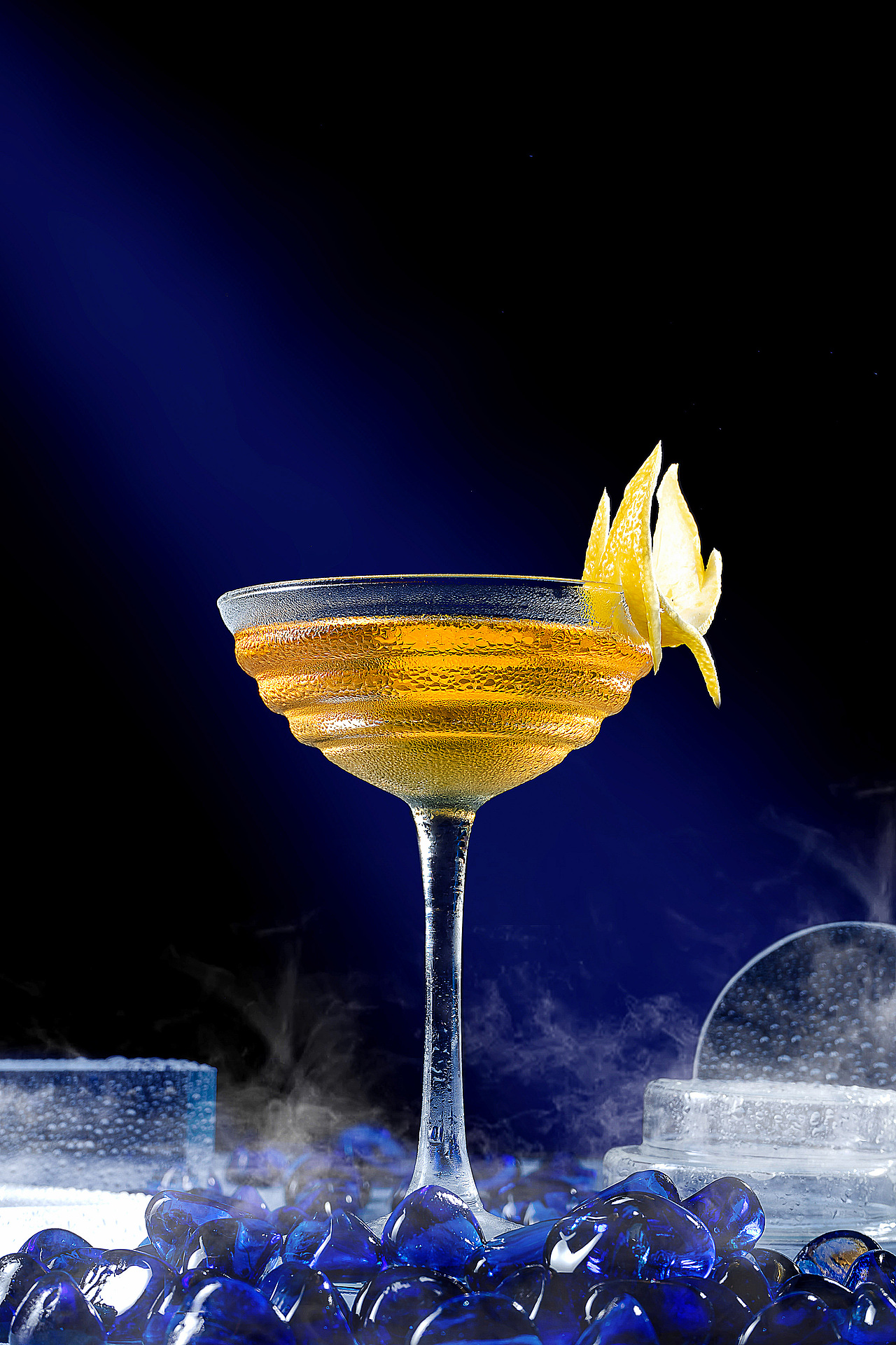 Creative cocktails创意鸡尾酒合集。（图ZMjY2MTQ3NDg0） - 美食摄影 - 站酷设计师Louis2squared原创素材 - 站酷ZCOOL