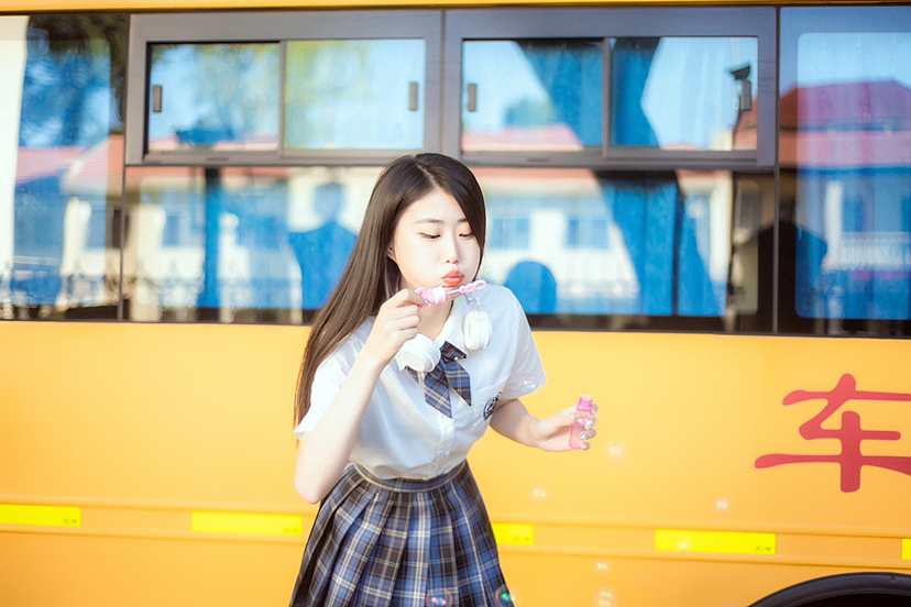 这个少女在发光耶（图ZMzE0MjA3NDc2） - 人像摄影 - 站酷设计师青岛摄影师野子原创素材 - 站酷ZCOOL