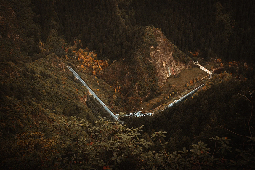 人间忽冷,山河已秋