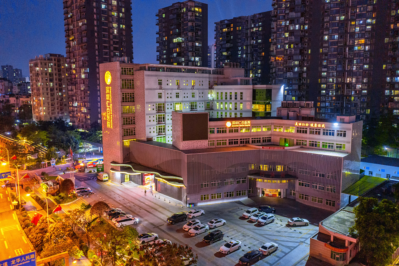 深圳龙华区上塘布龙路地面地铁仁合医院城市夜景