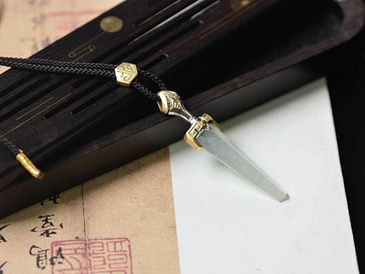 设计师作品|泰尔剑翡翠吊坠