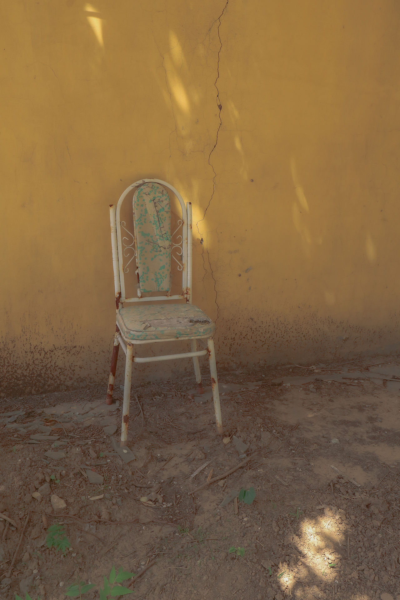 我喜欢那把破椅子