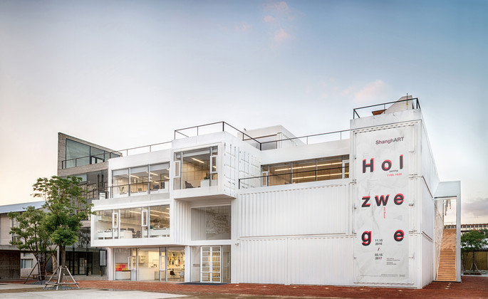 上海香格纳画廊成为影视剧打卡地,这个集装箱画廊艺术感拉满!