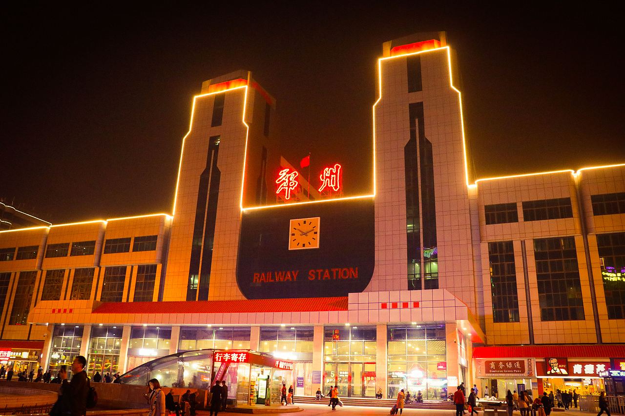 微风轻拂，阳光不燥，三月掠影去