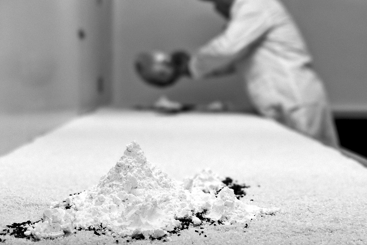 工厂里的艺术展（图ZNzkyNDQ3MDQ=） - 绘画 - 站酷设计师不是美术馆原创素材 - 站酷ZCOOL