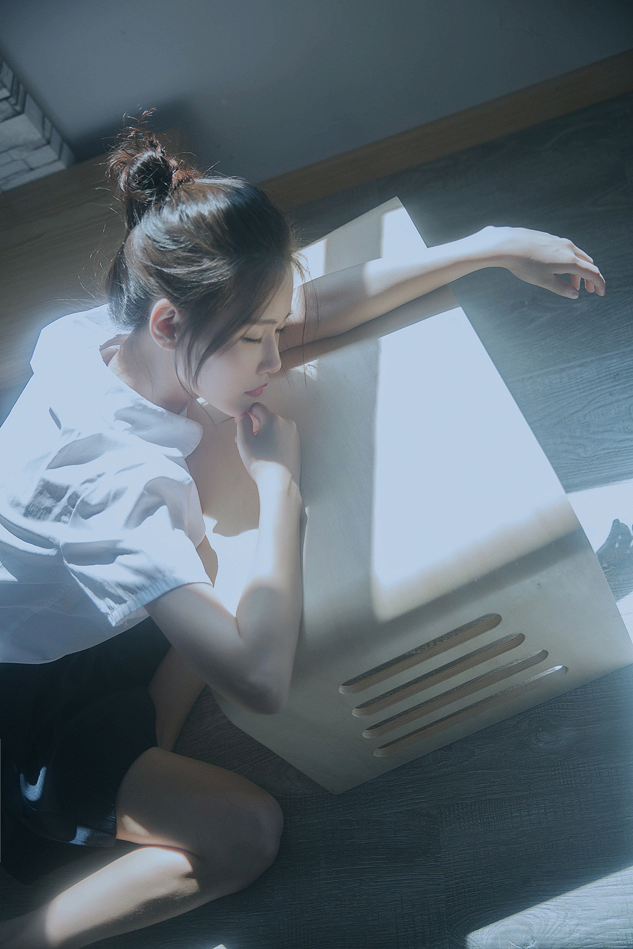 Alone（图ZODcwNzgxNTI=） - 人像摄影 - 站酷设计师ROEMWO原创素材 - 站酷ZCOOL