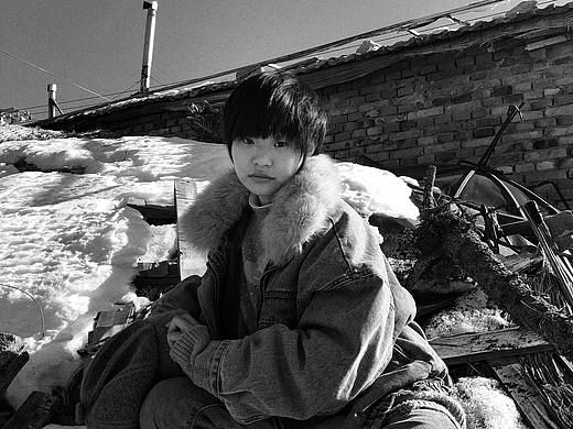 疫情下居家隔离的少女（个人主页-ZNDMwNjQxOTI=） - 人像摄影 - 站酷设计师zj416047993原创素材 - 站酷ZCOOL